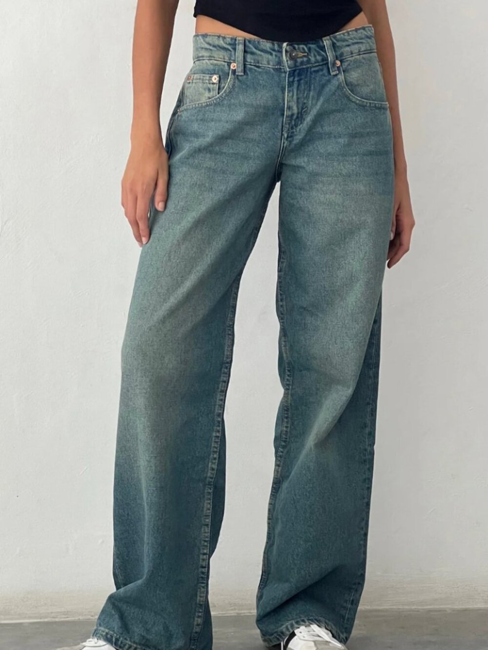 Motel Rocks Low Rise Women’s Jeans - Picture 2 of 8